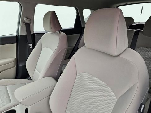 Used 2025 Kia Soul LX image 18