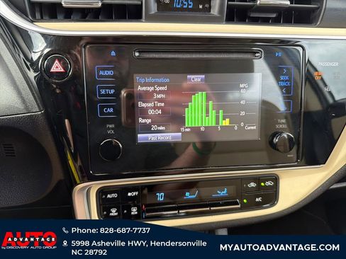 Used 2017 Toyota Corolla LE image 16