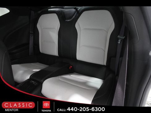 Used 2017 Chevrolet Camaro LT RWD image 18