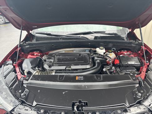 Used 2023 Buick Envision Essence w/ Technology Package I AWD/4WD image 5