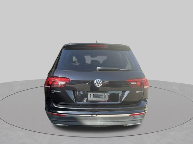 Used 2020 Volkswagen Tiguan SE w/ Panoramic Sunroof Package AWD/4WD image 5