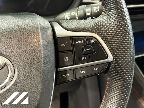 Used 2022 Toyota Sienna XSE image 13