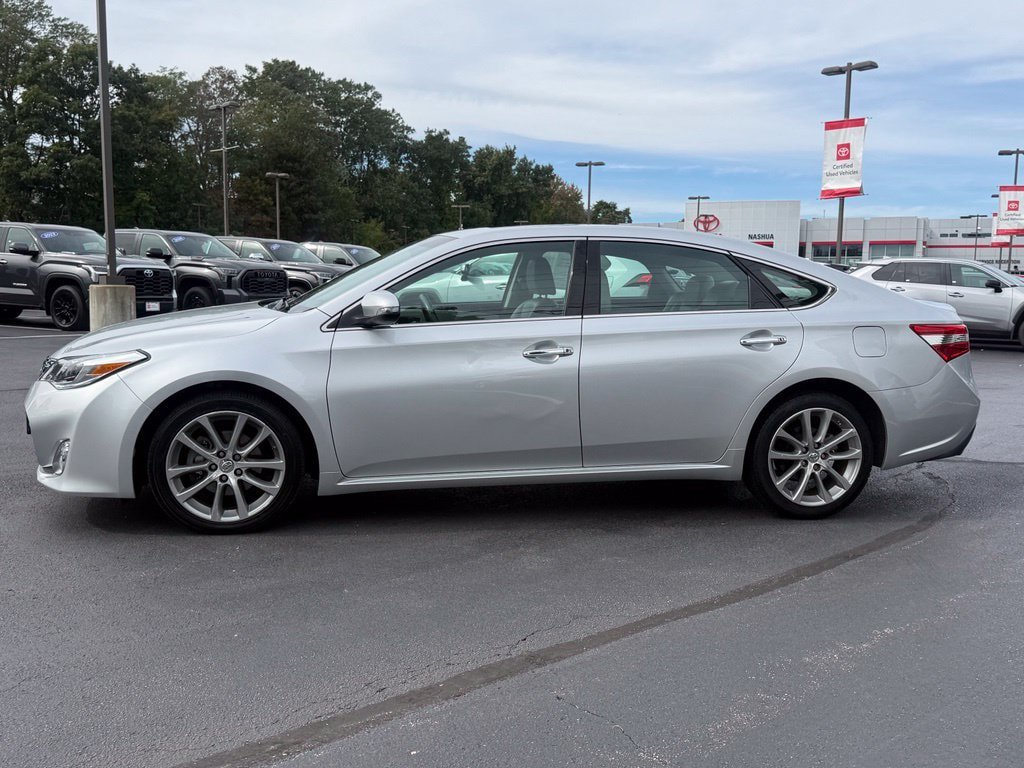 Used 2014 Toyota Avalon XLE Touring FWD image 2
