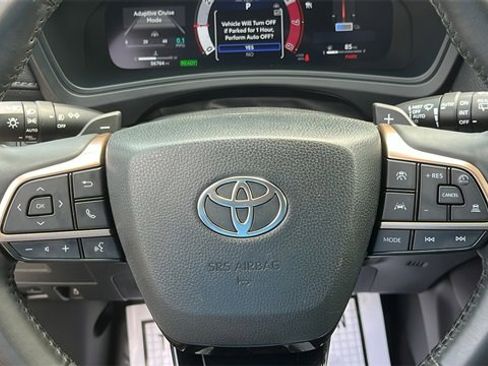 Used 2024 Toyota Grand Highlander AWD Hybrid image 11