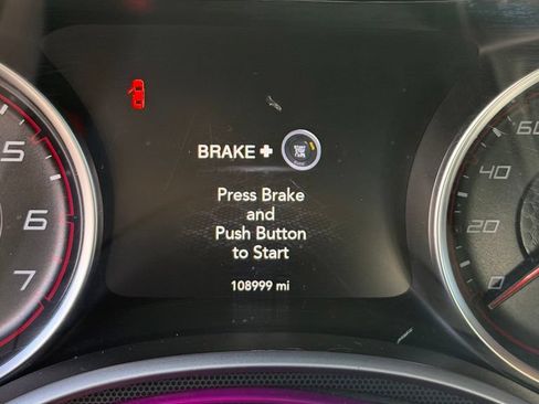 Used 2016 Dodge Charger R/T RWD image 5