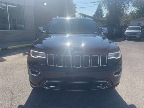 Used 2017 Jeep Grand Cherokee Overland image 2