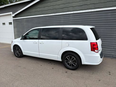 Used 2019 Dodge Grand Caravan GT FWD image 23