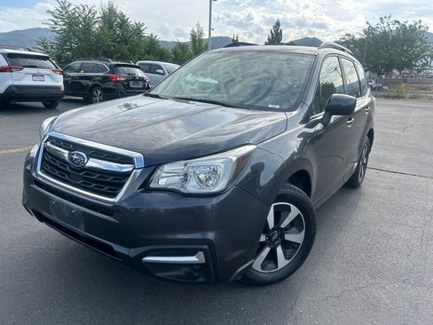 Used 2018 Subaru Forester 2.5i Premium w/ All-Weather Package AWD/4WD image 14
