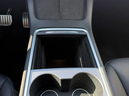 Used 2022 Tesla Model Y Performance AWD/4WD image 28