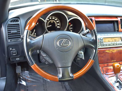 Used 2007 Lexus SC 430 Convertible RWD image 21