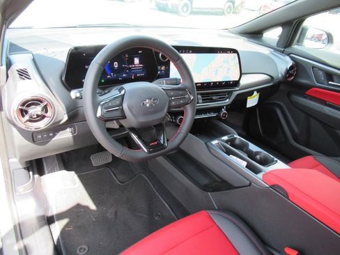 New 2025 Chevrolet Equinox EV RS image 16