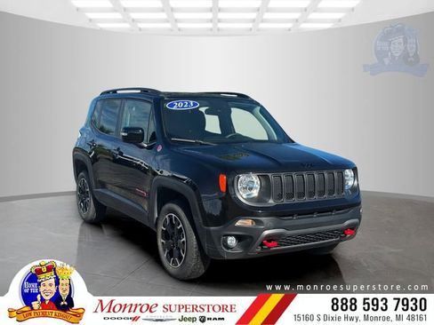 Certified 2023 Jeep Renegade Trailhawk AWD/4WD image 1