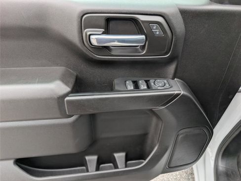 Used 2023 Chevrolet Silverado 1500 Custom image 18