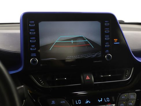 Used 2021 Toyota C-HR XLE image 27