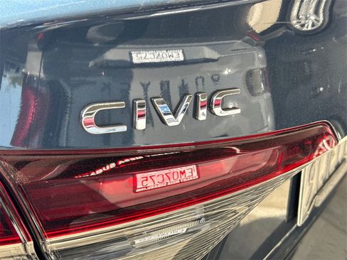 Used 2025 Honda Civic Sport image 10