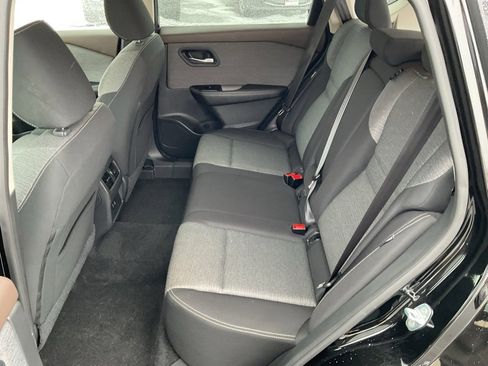 Used 2022 Nissan Rogue SV image 20