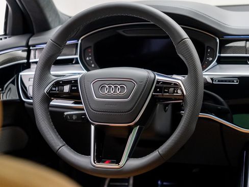 Used 2025 Audi S8 AWD/4WD image 10