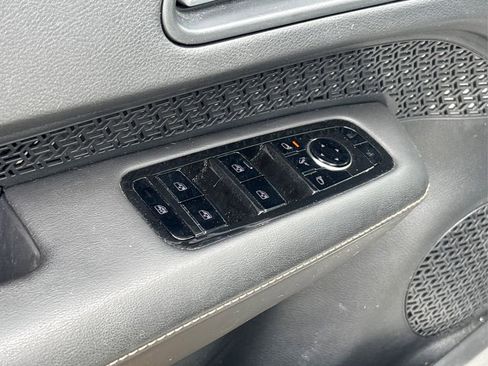 Used 2023 Nissan Ariya VENTURE+ image 28