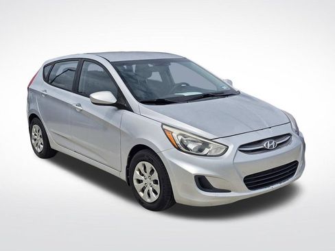 Used 2017 Hyundai Accent SE FWD image 1