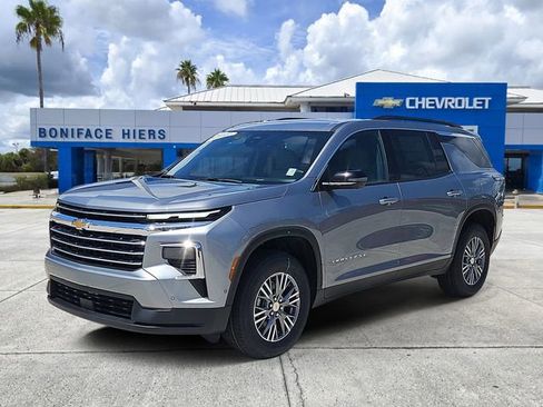 New 2026 Chevrolet Traverse LT w/ Enhanced Driving Package FWD image 2