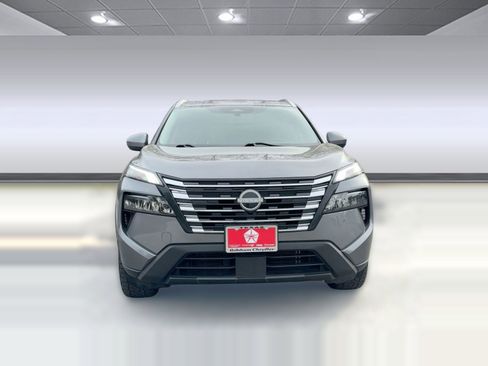 Used 2024 Nissan Rogue SV w/ SV Premium Package image 6