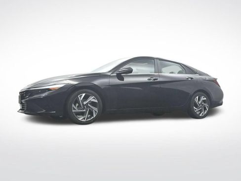 Used 2025 Hyundai Elantra Limited FWD image 37