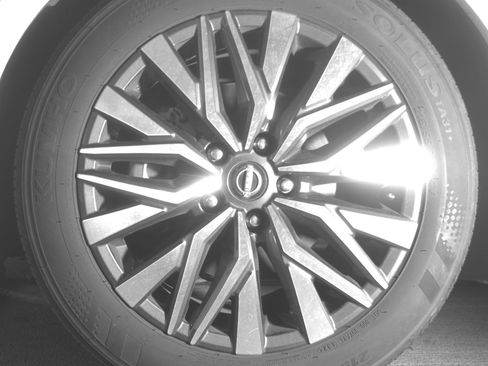 Used 2025 Nissan Altima 2.5 SV FWD image 12