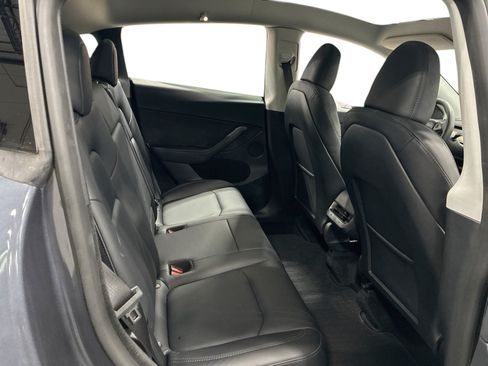 Certified 2023 Tesla Model Y Long Range AWD/4WD image 11