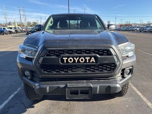 Used 2020 Toyota Tacoma SR w/ SR Convenience Package image 2
