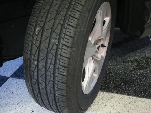 Used 2021 Toyota RAV4 XLE AWD/4WD image 9