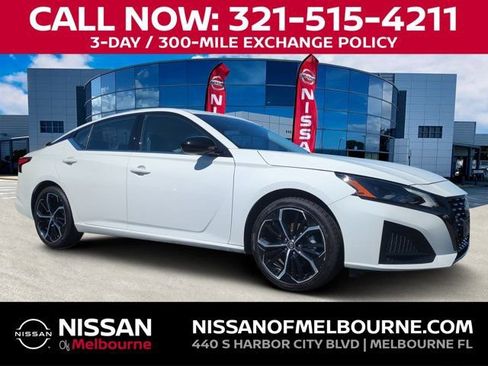 Used 2024 Nissan Altima 2.5 SR FWD image 1