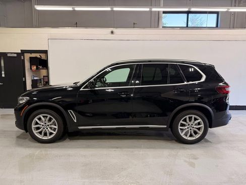 Used 2022 BMW X5 xDrive40i w/ Premium Package AWD/4WD image 2