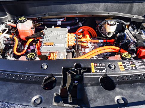 Used 2022 Chevrolet Bolt EUV Premier w/ Sun & Sound Package image 25