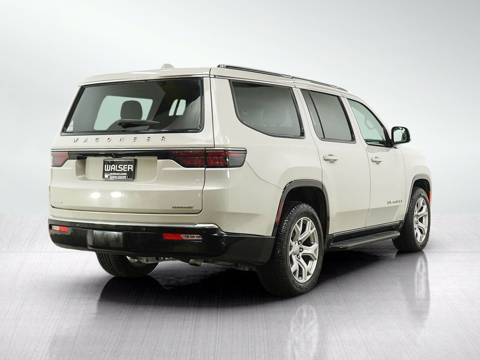 Used 2022 Jeep Wagoneer Series II AWD/4WD image 5