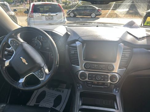Used 2017 Chevrolet Suburban LT image 27
