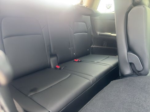 Used 2026 Nissan Pathfinder SL FWD image 18