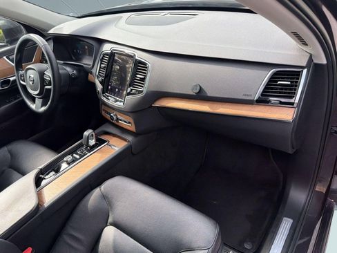 Certified 2023 Volvo XC90 B6 Plus AWD/4WD image 31