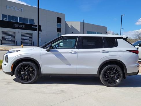 New 2026 Nissan Rogue SL AWD/4WD image 2