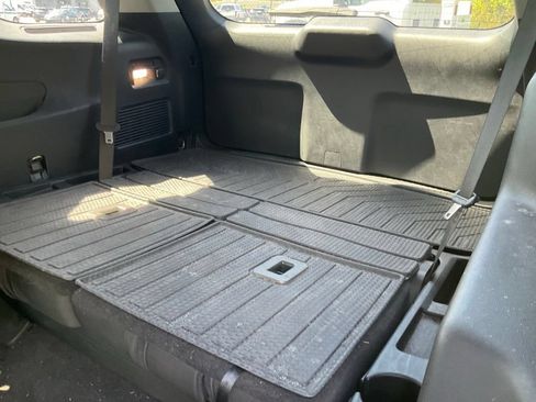 Used 2021 Ford Explorer XLT w/ Class III Trailer Tow Package AWD/4WD image 22