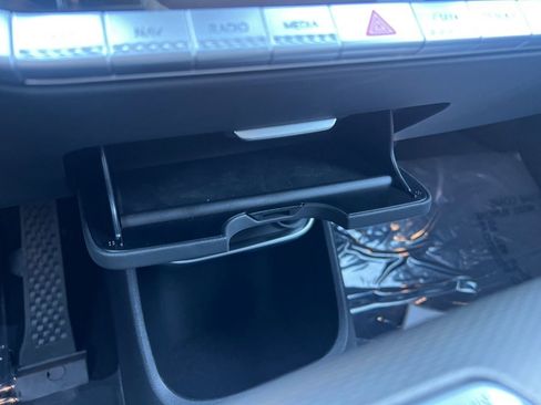 Used 2023 Genesis GV60 Advanced image 30