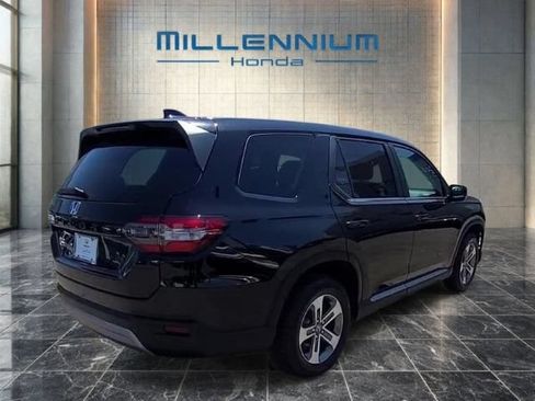 Used 2025 Honda Pilot EX-L image 37