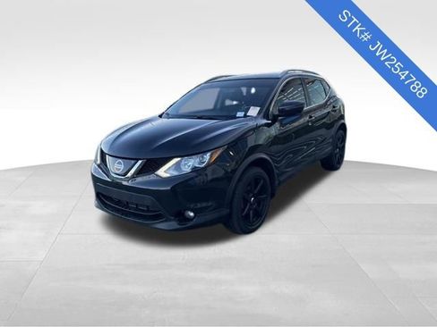 Used 2018 Nissan Rogue Sport SL image 3