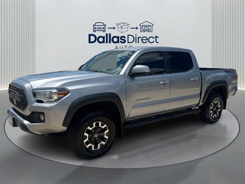 Used 2020 Toyota Tacoma TRD Off-Road image 2