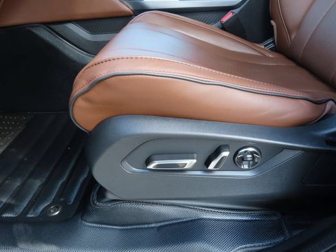 Used 2024 Acura MDX SH-AWD w/ Advance Package image 8