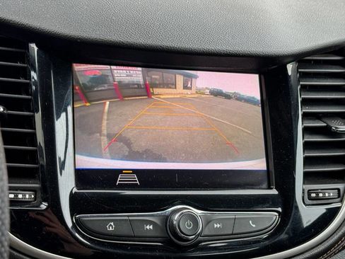 Used 2020 Chevrolet Trax LS AWD/4WD image 22