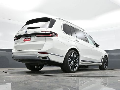 Used 2025 BMW X7 xDrive40i image 37