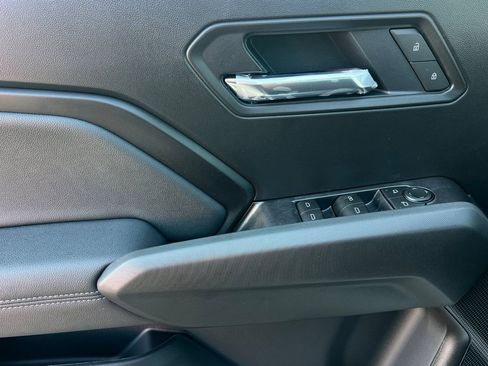 New 2026 GMC Canyon Elevation w/ Convenience Package image 9