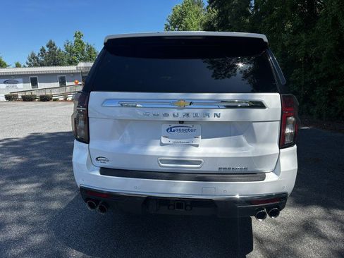 Used 2023 Chevrolet Suburban Premier RWD image 4