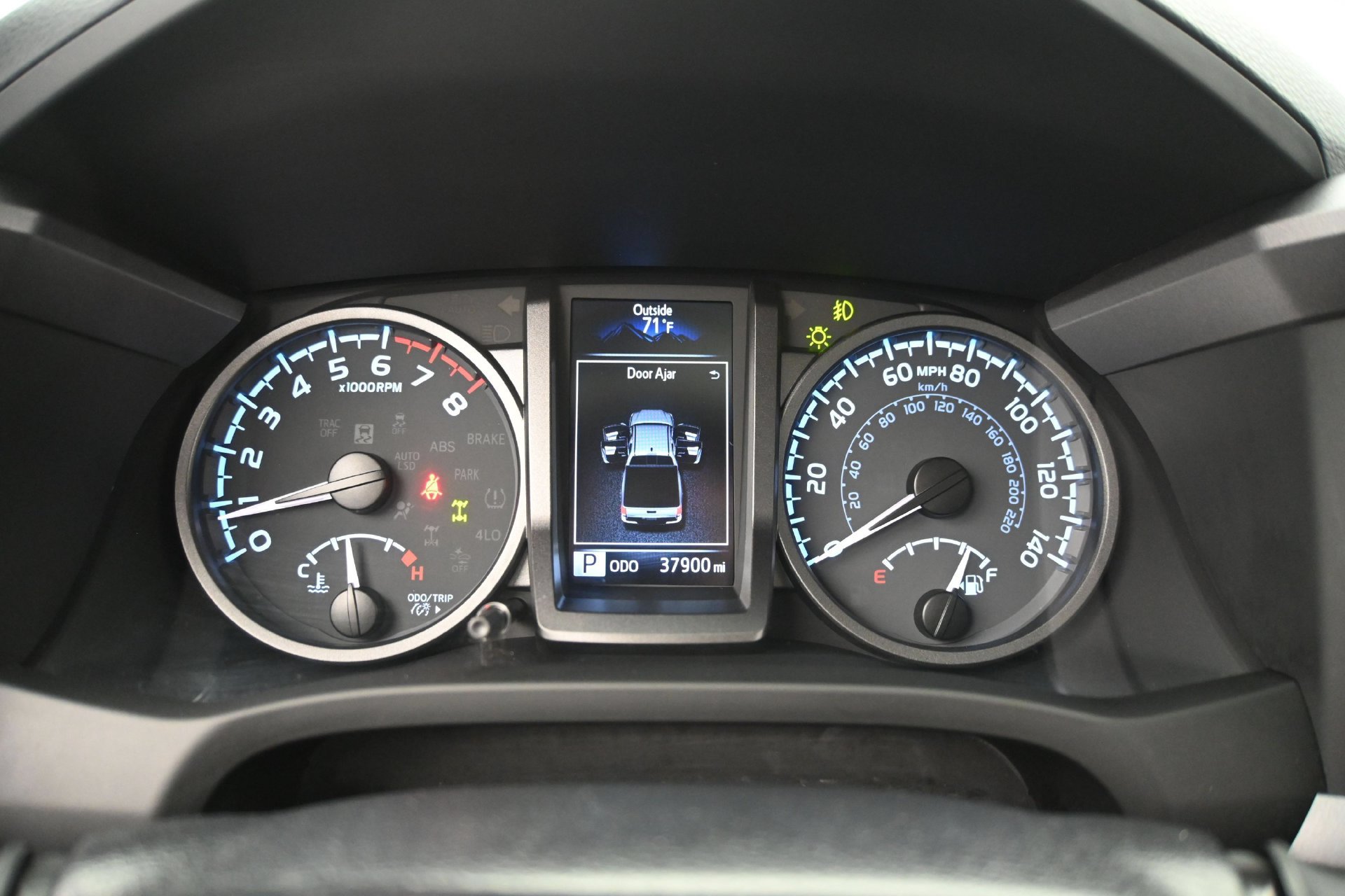 Used 2022 Toyota Tacoma TRD Off-Road w/ TRD Premium Off Road Package AWD/4WD image 24