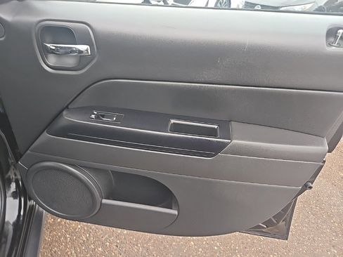 Used 2015 Jeep Patriot Latitude image 22